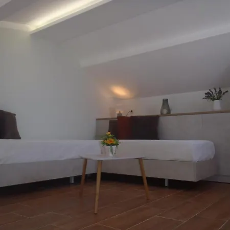 아파트 Loukas On The Waves