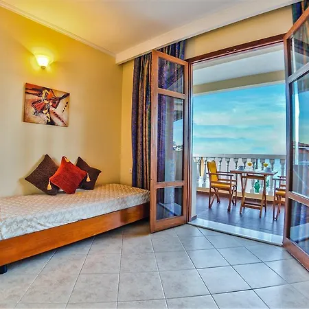 Loukas On The Waves 아파트 *