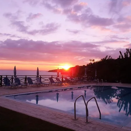 아파트 Loukas On The Waves 트라가키온