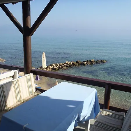 Loukas On The Waves Lejlighed *