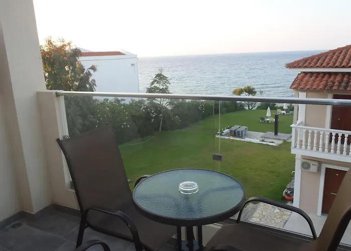 Loukas On The Waves Apartament