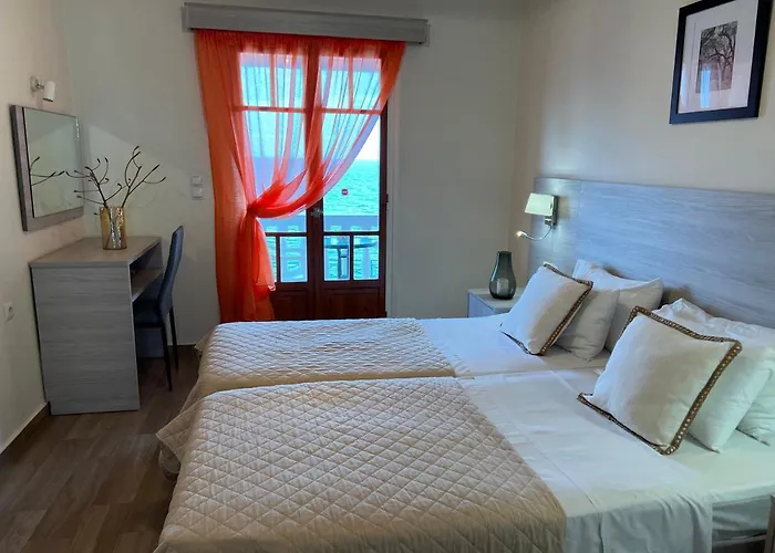 Loukas On The Waves 查加基恩