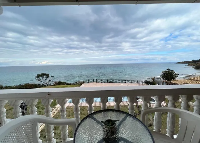 公寓 Loukas On The Waves