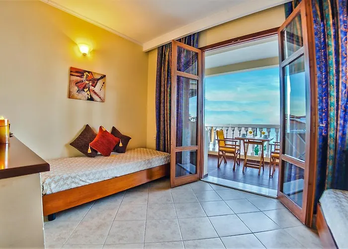 Loukas On The Waves Apartament *